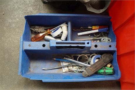 Blandet værktøj i kasse